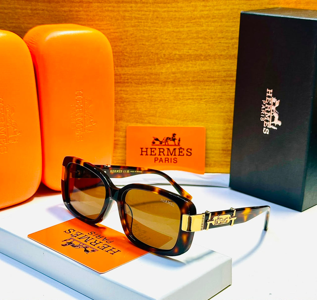 Original product photo – oversized square sunglasses tortoiseshell acetate frame amber brown lens gold H-shape temple hardware