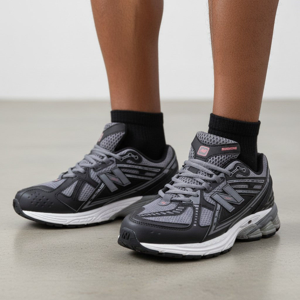 Men's Grey & Black Chunky Retro Running Sneakers