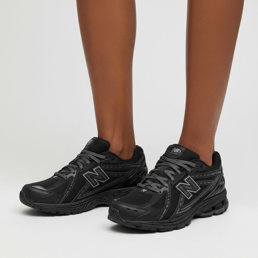 Men's All-Black Tonal Chunky Retro Running Sneakers