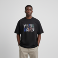 Model wearing the black oversized bubble type t-shirt
