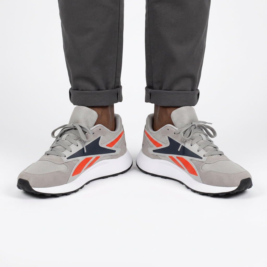 Plain-background model shoe shot