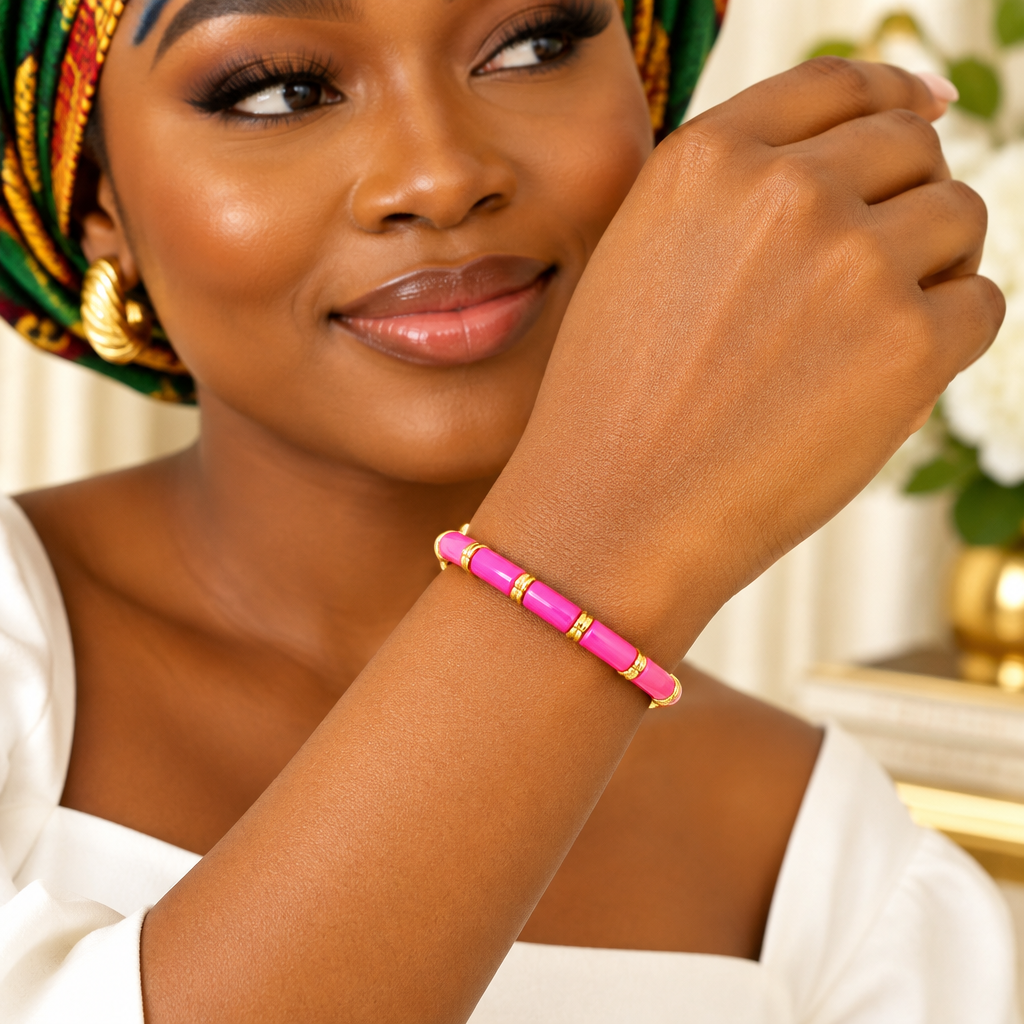 Single Enamel Tube Stretch Bracelet – Model Wrist